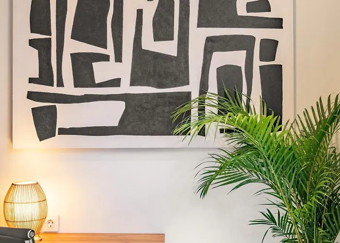 5th Element - Urban Tropical Retreat Meters From