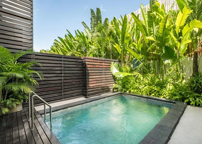 5th Element - Urban Tropical Retreat Meters From Canggu (Bali)