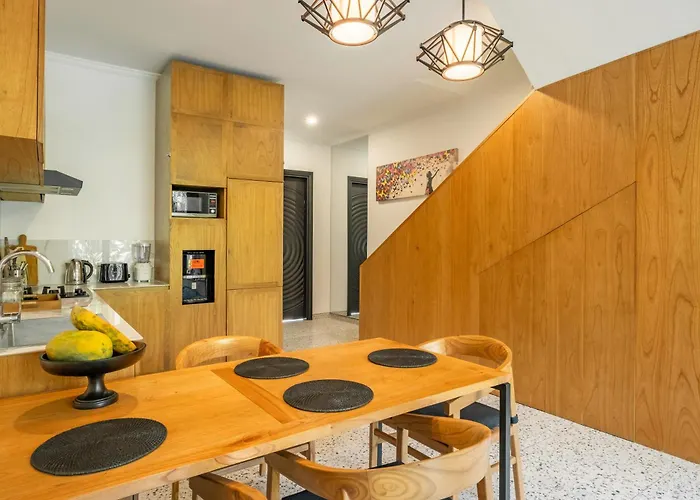 Villa 5th Element - Urban Tropical Retreat Meters From Canggu (Bali)